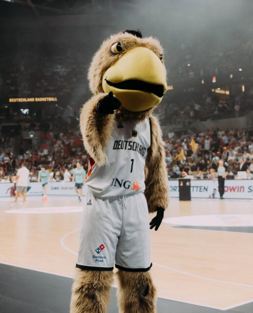 All eyes on us !  Team 🇩🇪 @ @sapgarden 
📸 @its.yannik_