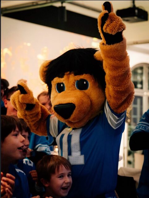 Happy thanksgiving!! A special event for lions Fans 🦁🏈🦃 #lions #detroitlions #lionpride #nfl #thanksgiving 📸 detroit Lions