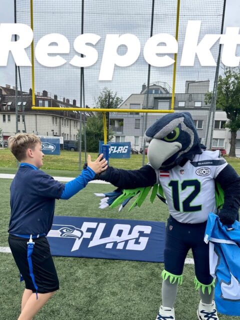 Willkommen in Wien, BAM!  @seahawks 📸 @seahawksdeutsch
